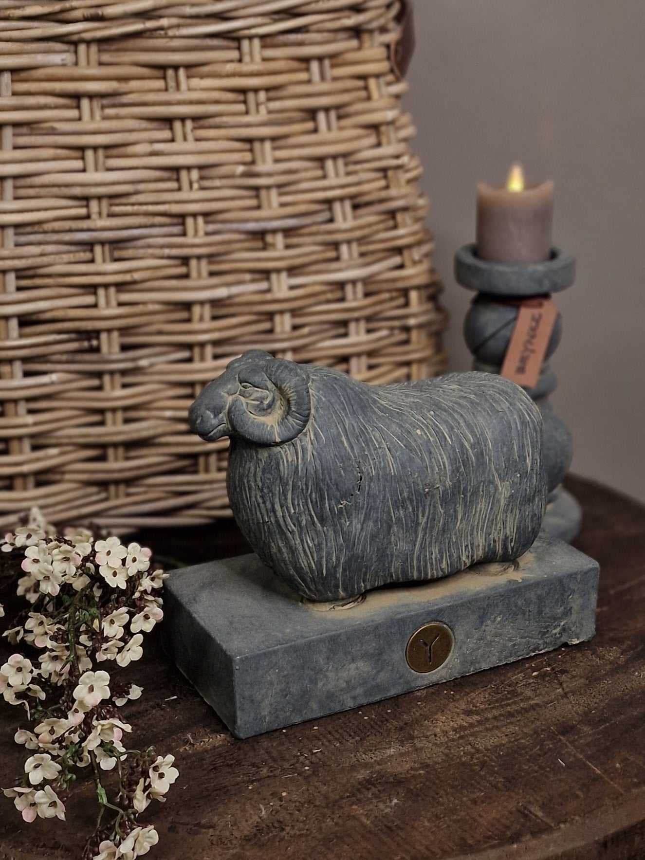 Brynxz Statue Sheep with Horn Maj. Vintage 24x12x21